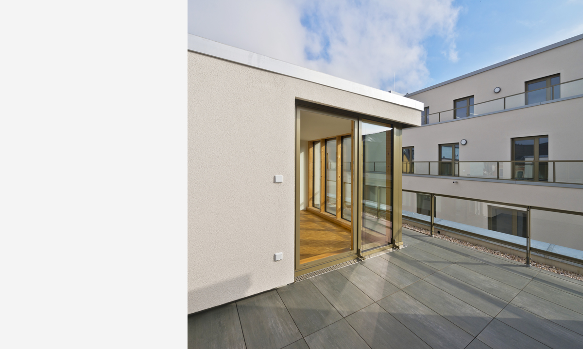 Copyright Michael Miltzow APR2522 opt.jpg